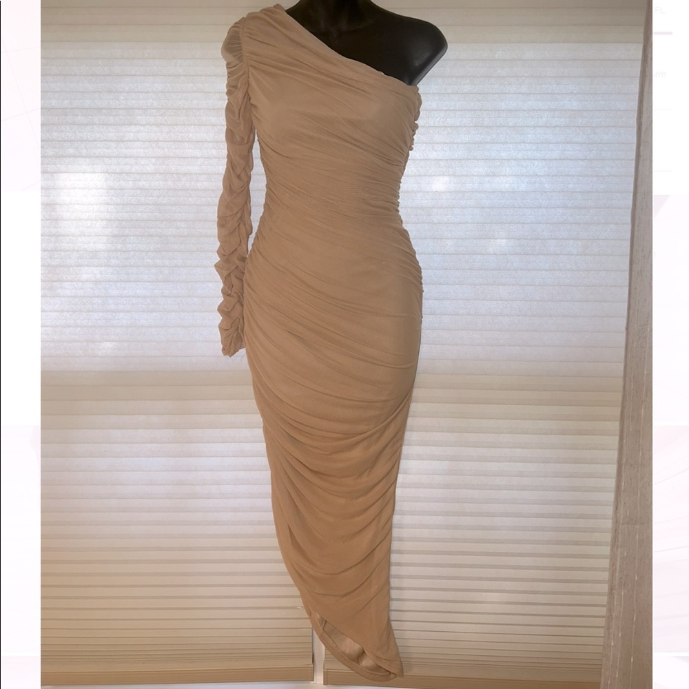 Fashion nova midi dress size s